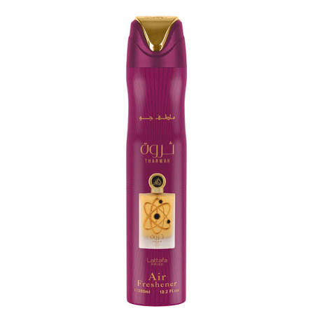 Ambientador Tharwah Gold de Lattafa 300 ml con aroma floral a lavanda, bergamota, flor de azahar, jazmín egipcio, vainilla y ámbar.
