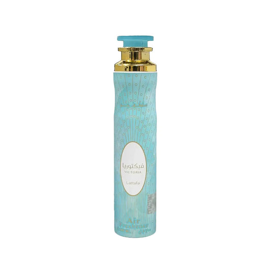 Ambientador Victoria de Lattafa 300 ml con aroma dulce a tarta de limón, merengue, neroli y vainilla.